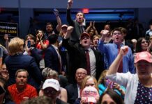 abuchean a Donald Trump
