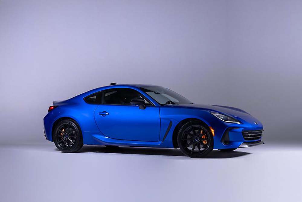 2024_Subaru_BRZ_tS_04__mid