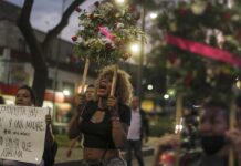 Activistas de colectivos trans y LGBT, se manifiestan este miércoles en calles de la Ciudad de México (3)