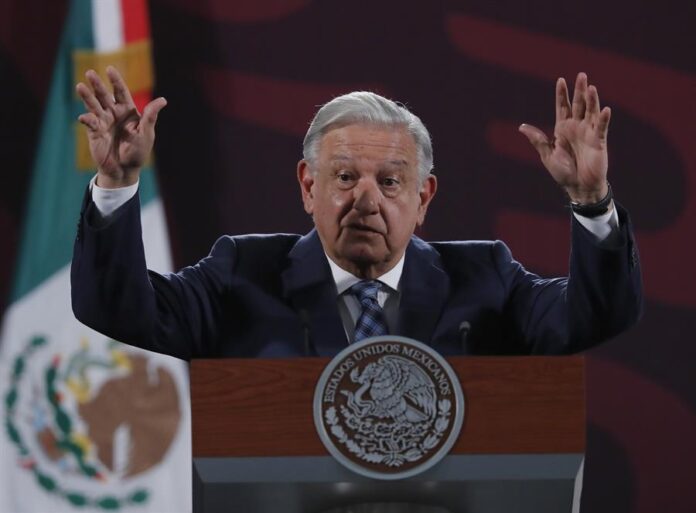 Andrés Manuel López Obrador (2)