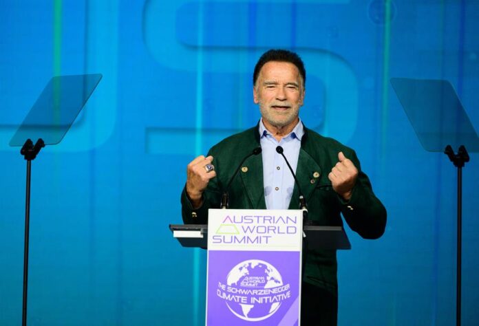 Arnold Schwarzenegger da un discurso durante la octava edición del Austrian World Summit Arnold Schwarzenegger da un discurso durante la octava edición del Austrian World Summit