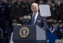 Biden se disculpa ante Zelenski por el retraso de la ayuda militar de EE.UU. Joe Biden