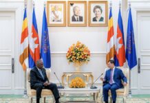 Lloyd Austin, se reunió este martes en Camboya con el primer ministro, Hun Manet