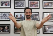 Sebastián ‘Chevy’ Ayala, baterista de la banda venezolana de rocanrol La Vida Bohème,