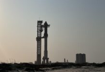 cohete Starship en la plataforma del complejo Starbase
