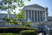 El Tribunal Supremo de Estados Unidos desestimó este jueves por unanimidad un caso para prohibir a nivel federal un medicamento utilizado en píldoras abortivas (1)