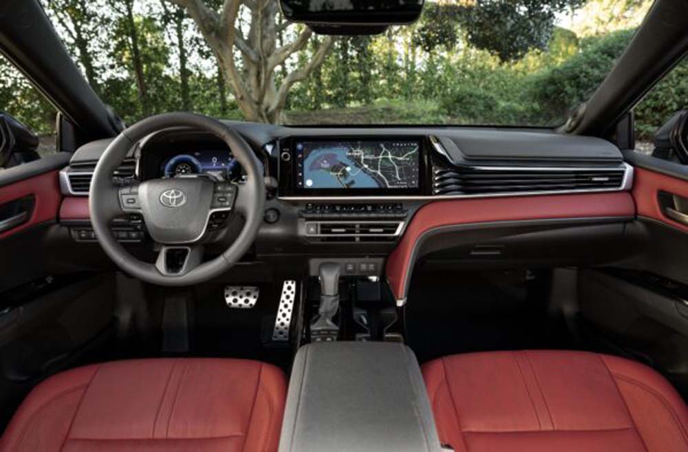2025_Camry_XSE_CockpitRed_306-600x394