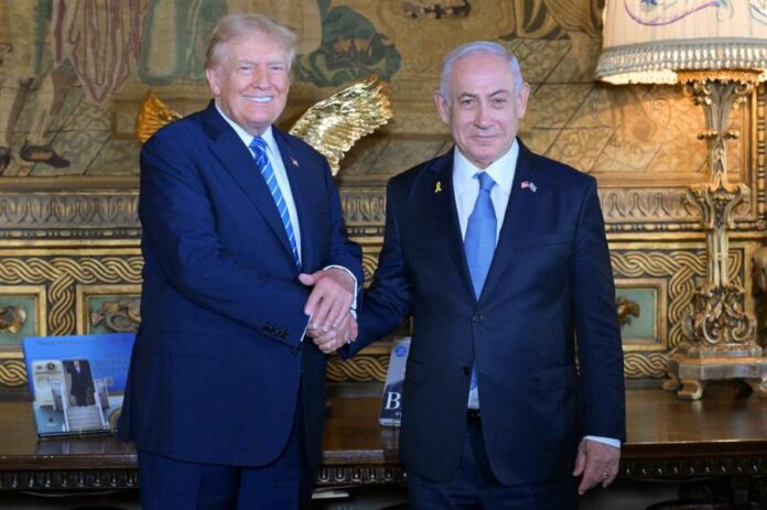 Benjamín Netanyahu, reunido con el expresidente (2017-2021) y candidato republicano a la Casa Blanca, Donald Trump Benjamín Netanyahu, reunido con el expresidente (2017-2021) y candidato republicano a la Casa Blanca, Donald Trump