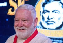 David 'Bat' Masterson mostrando su apariencia hemingwayiana ante los jueces