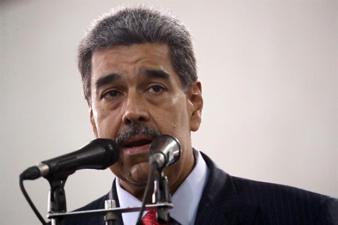 El presidente de Venezuela, Nicolás Maduro, habla a la salida del Tribunal Supremo de Justicia