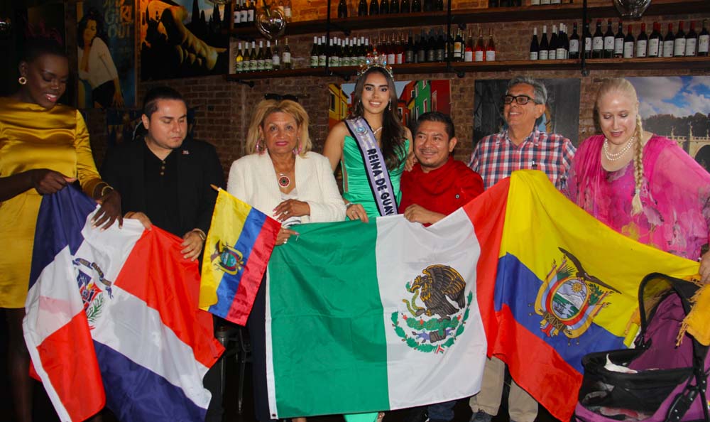 SABINA GONZALEZ REINA DE GUAYAQUIL COMITE GALO PLAZA