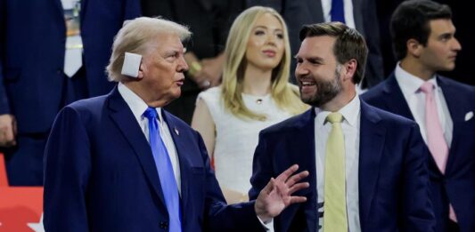 J.D. Vance y Trump