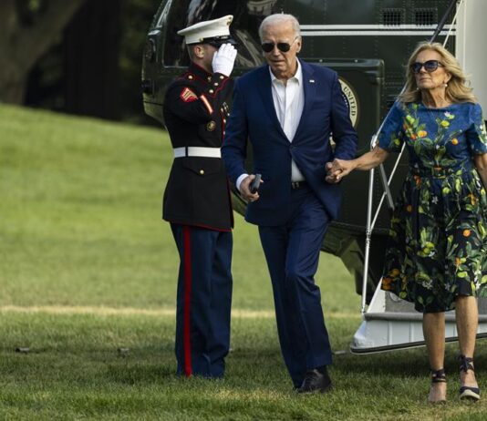 Los llamamientos públicos para que Biden se retire disminuyen, aunque siguen en privado Joe Biden