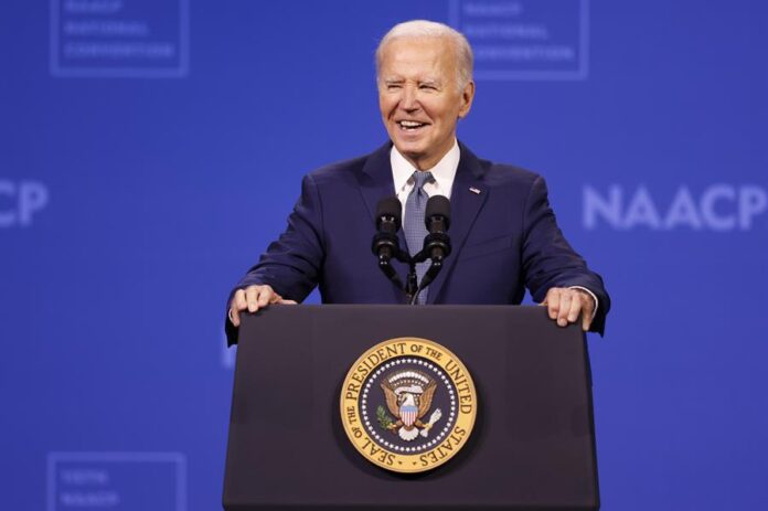 Joe Biden en un mitin Joe Biden