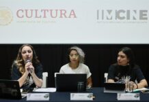 'Resistimos', el festival mexicano "contra la opresión" desde los ojos de las víctimas La integrantes del Festival de documentales 'Resistimos', su directora, Gabriela Chávez (i), la productora, Jessica Rito (c) y la coordinadora, Ana San Vicente