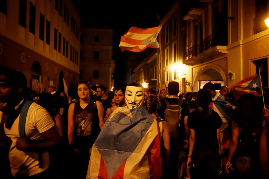 Manifestación contra Ricardo Rosello