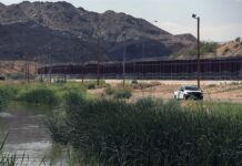 Trump elige a su nuevo jefe de la Oficina de Aduanas y Protección Fronteriza Un patrulla fronteriza de Estados Unidos realizan operativos en la frontera con México