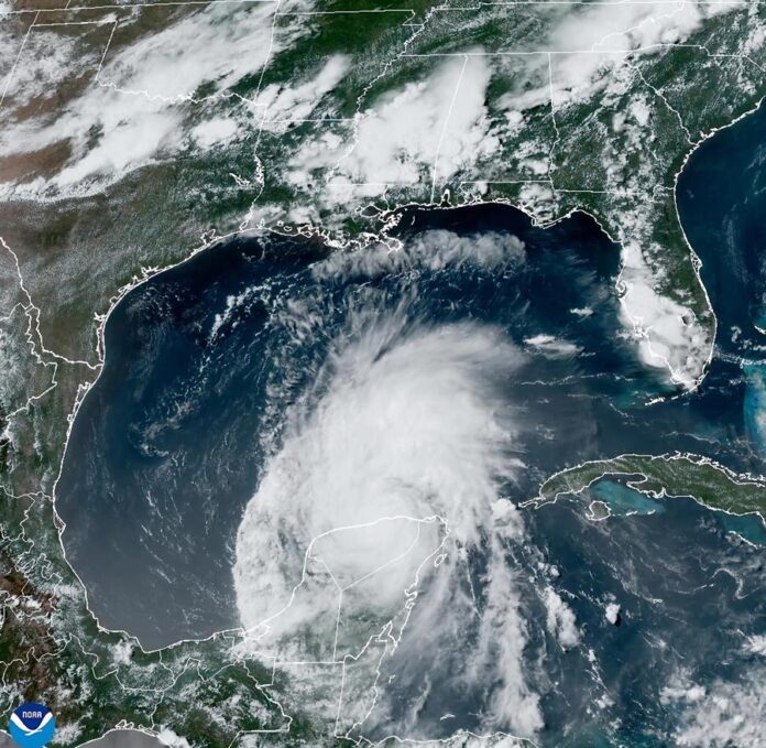 localización del huracán Beryl sobre Yucatán