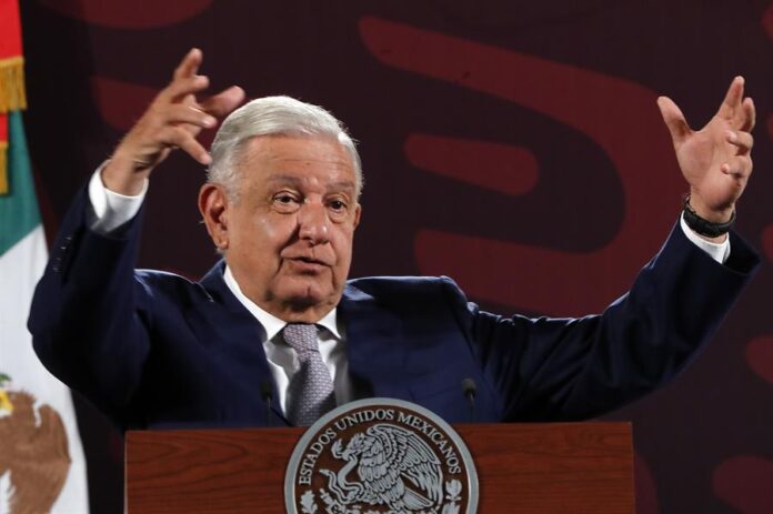 Andrés Manuel López Obrador (2)