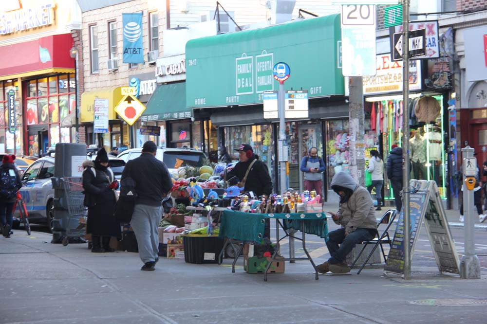 En Nueva York, casi 20.000 personas, en su mayor&iacute;a inmigrantes, de color y veteranos, trabajan como vendedores en las calles.