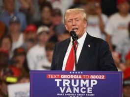 Trump ataca a Imane Khelif y acusa a Harris de querer que hombres jueguen contra mujeres Donald J. Trump