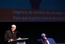 El director científico de la Cátedra en Emprendimiento-Territorio-Innovación en Universidad de París IAE, Carlos Moreno