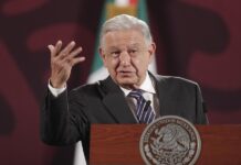 López Obrador tacha de "especulación" las alertas económicas sobre su reforma judicial