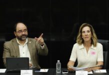 El senador Emilio Álvarez Icaza y la presidenta de Causa en Común, María Elena Morera