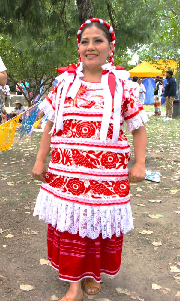 TRAJES TIPICOS