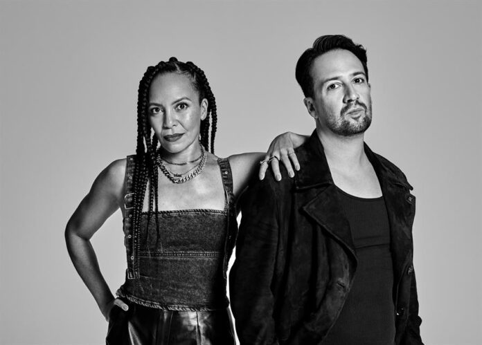 Lin-Manuel Miranda y la dramaturga Eisa Davis Lin-Manuel Miranda y la dramaturga Eisa Davis