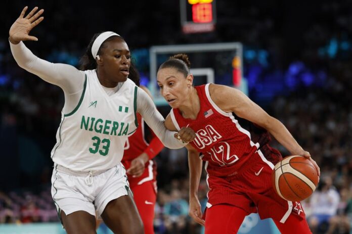 Nicole Enabosi of Nigeria (L) and Diana Taurasi of USA