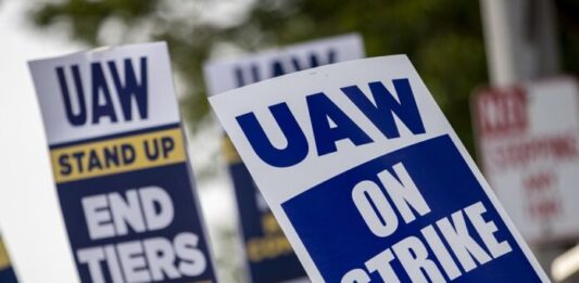 United Auto Workers union extends strike throughout the US