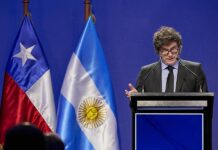 Javier Milei durante un acto conmemorativo de la empresa Gas Andes