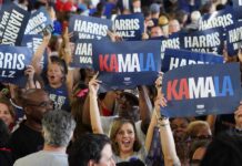 Harris enfrenta hoy a votantes indecisos en su visita a la estratégica Arizona seguidores de Kamala Harris (2)
