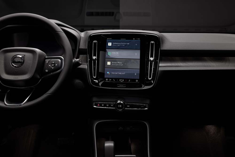 324104_Volvo_40_Series_Black_Edition_Interior