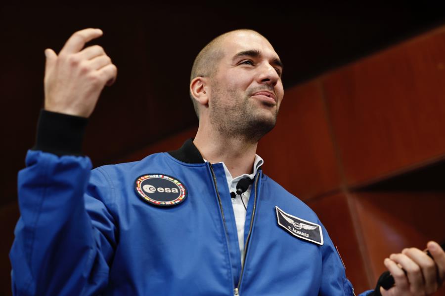 El astronauta espa&ntilde;ol Pablo &Aacute;lvarez (2)
