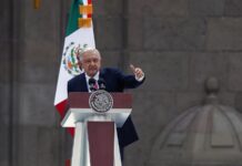 López Obrador insiste en pedir a EE.UU. un plan de migración sin "muros" ni "militarización" El presidente de México, Andrés Manuel López Obrador,