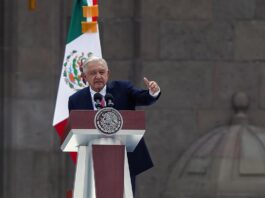 López Obrador insiste en pedir a EE.UU. un plan de migración sin "muros" ni "militarización" El presidente de México, Andrés Manuel López Obrador,