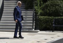 Juez bloquea temporalmente nuevo plan de Biden de condonación de deuda estudiantil Joe Biden