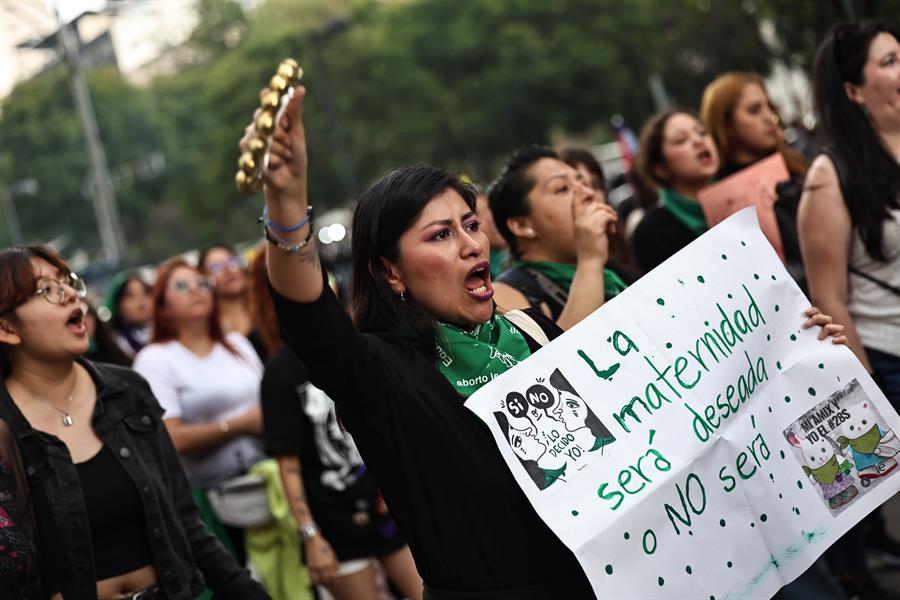 Mujeres se manifiestan por el D&iacute;a de Acci&oacute;n Global por el Aborto Legal y Seguro, este s&aacute;bado en Guadalajara (3)