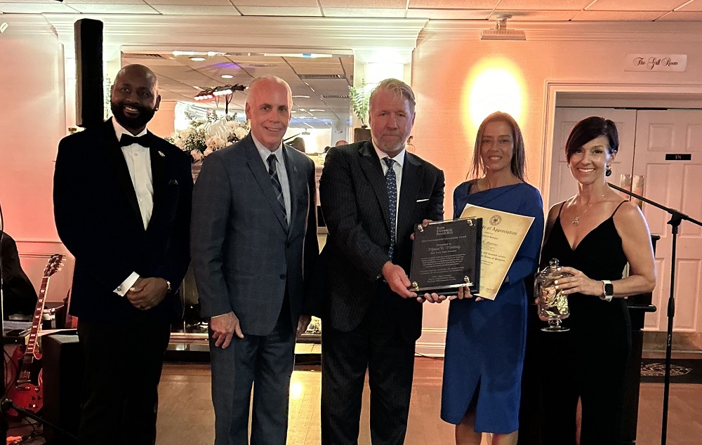 Sen. Matinez honored by Save the Great South Bay for work to protect region’s natural resources.