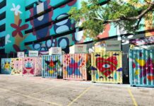 Vuelve el microteatro español de Miami en un nuevo escenario y con acento musical contenedores que sirven como escenarios para las obras del Microteatro que se celebra en esta ciudad de Florida