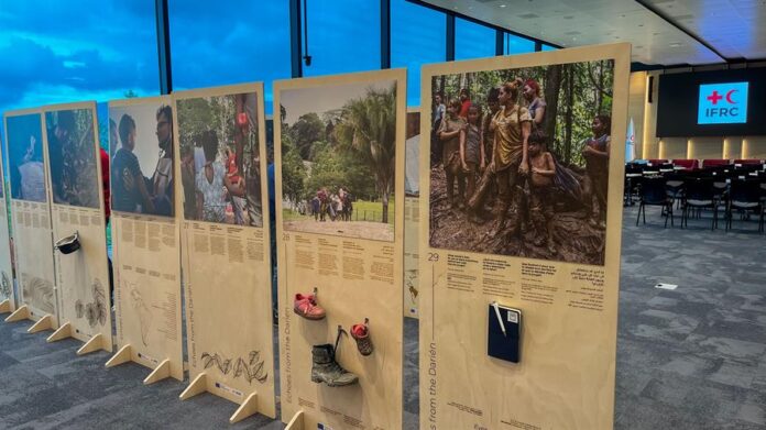 exposición sobre el drama de los cientos de migrantes que cada día intentan cruzar el Tapón del Darién