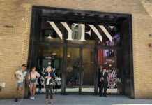 Kathy Hochul anuncia la primera ronda de Subvenciones del centro de Innovación de la Moda de Nueva York
