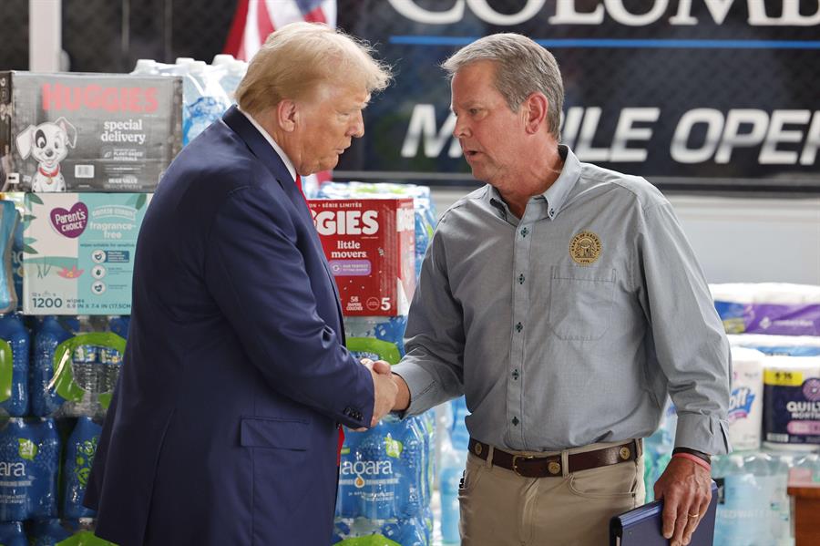 Donald Trump y Brian Kemp