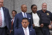 La Fiscalía evalúa aumentar los cargos contra el alcalde de Nueva York El alcalde de Nueva York, Eric Adams