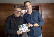 El cineasta Gabriel Ramos (i) y el productor ejecutivo, Armando Castilla
