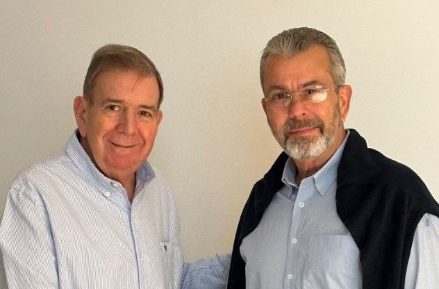 El excandidato opositor a las elecciones presidenciales de Venezuela, Edmundo González, y el rector del CNE, Juan Carlos Delpino El excandidato opositor a las elecciones presidenciales de Venezuela, Edmundo González, y el rector del CNE, Juan Carlos Delpino