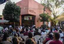 Feligreses reciben con fe y esperanza las reliquias de Juan Pablo II en centro de México Feligreses participan en una misa para recibir las reliquias de San Juan Pablo II (2)
