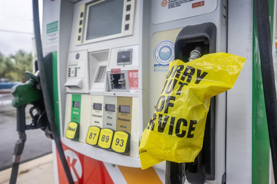 Gasolineras se quedan sin combustible (1) Gasolineras se quedan sin combustible (1)